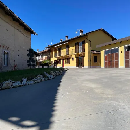 Certe Notti Langhe Couette-café Salmore