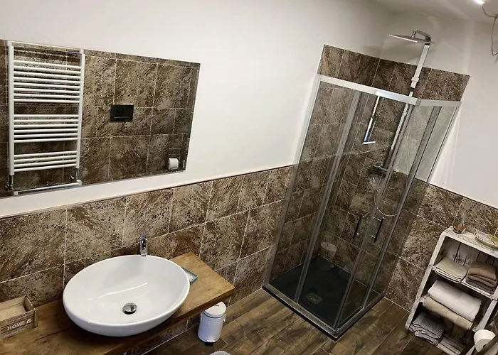 Bed and breakfast Certe Notti Langhe 3*